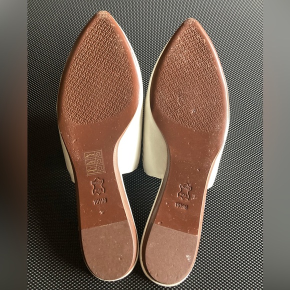 Tory Burch White "Sienna" Slides - Size 10 - Picture 2 of 10
